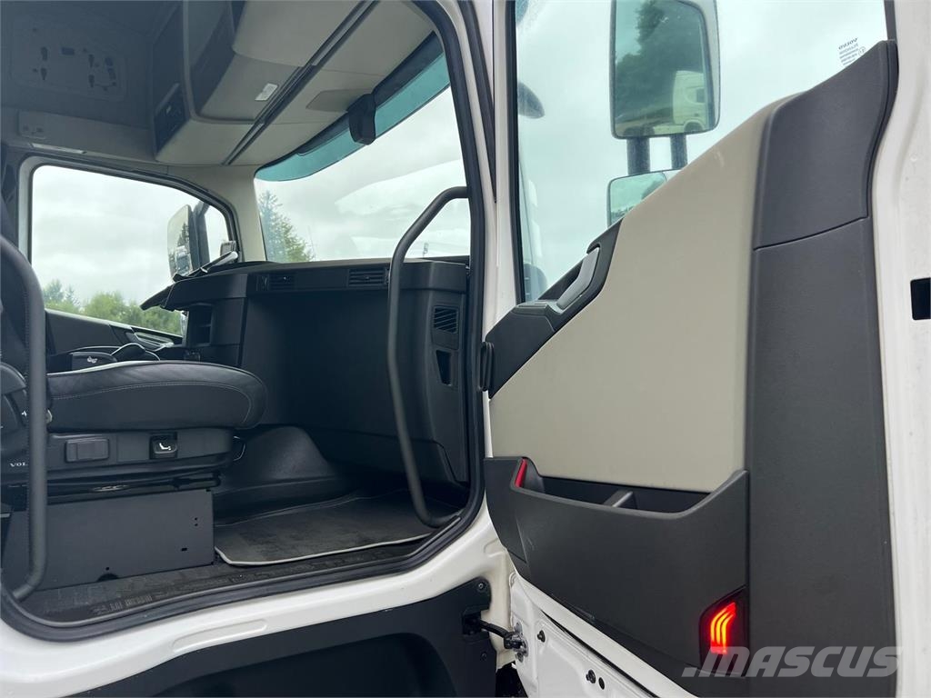 Volvo FH460 4x2 X-low mega Dragbilar