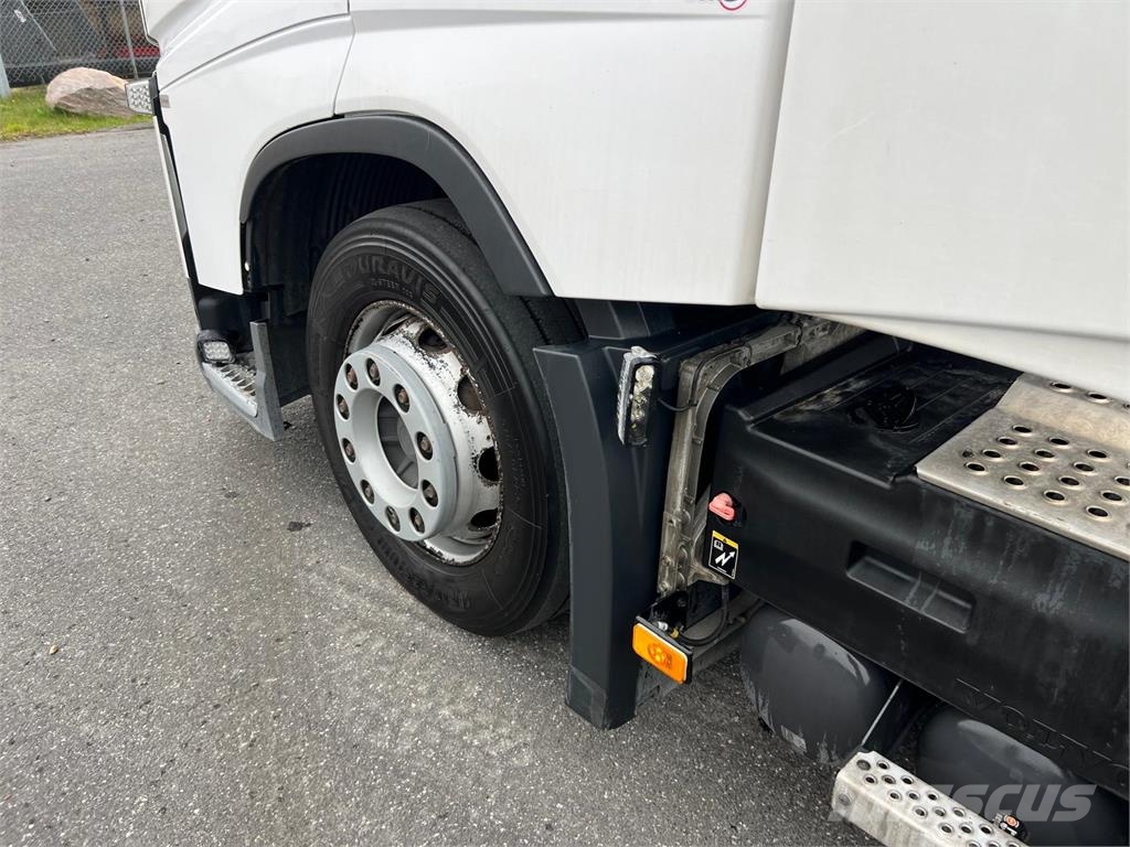Volvo FH460 4x2 X-low mega Tahače