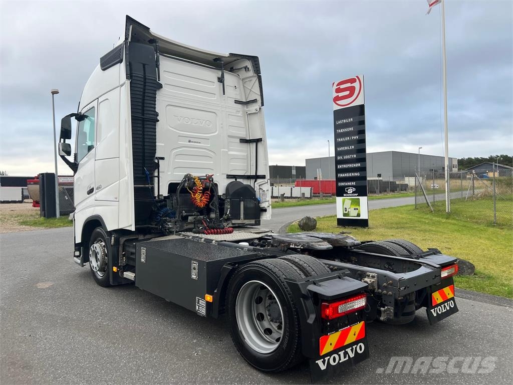 Volvo FH460 4x2 X-low mega 中古トラクターヘッド | トレーラーヘッド