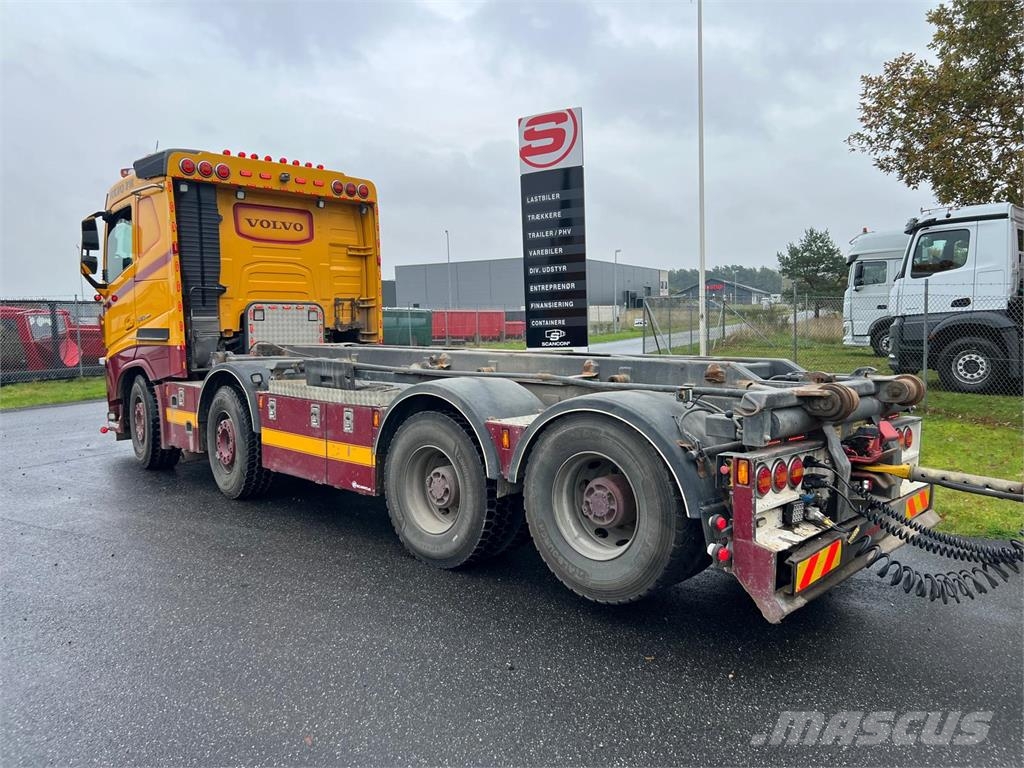 Volvo FH540 8x4 - tandem løft Kabeļu pacēlājs nomontējamām kravas mašīnām