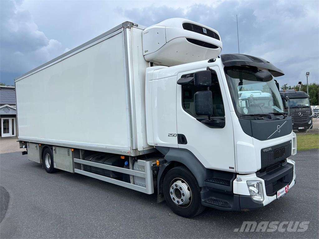 Volvo FL 250 16 ton Camiones con temperatura controlada