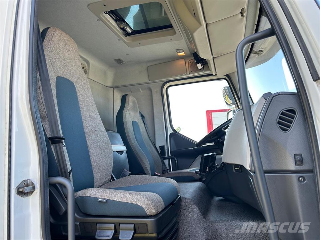 Volvo FL 280 (12 ton) Dobbelt compartment С температурен контрол