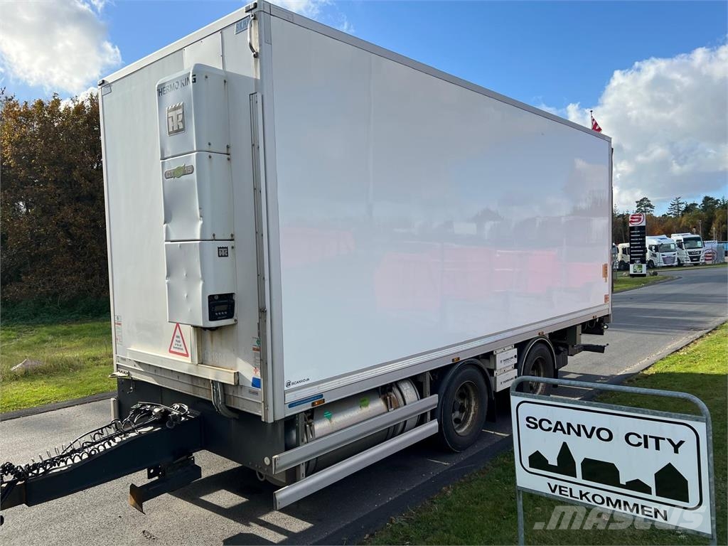 Volvo FM420 + 2 akslet kærre 2-Temps Camiones con temperatura controlada