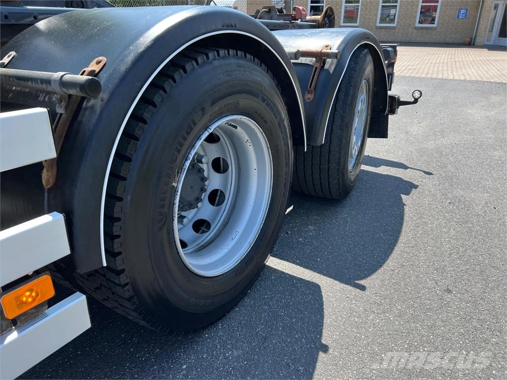 Volvo FM430 Treileri ar āķi