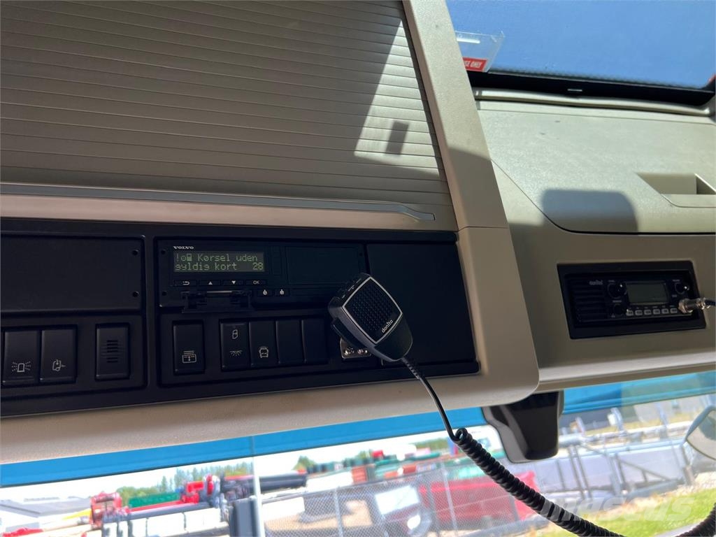 Volvo FM430 Treileri ar āķi