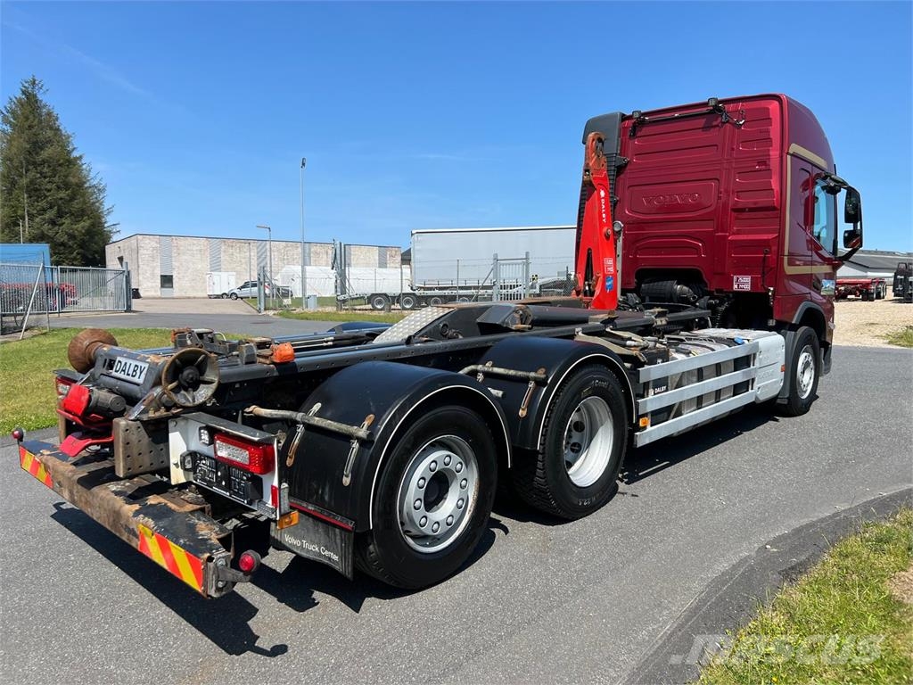 Volvo FM430 Treileri ar āķi