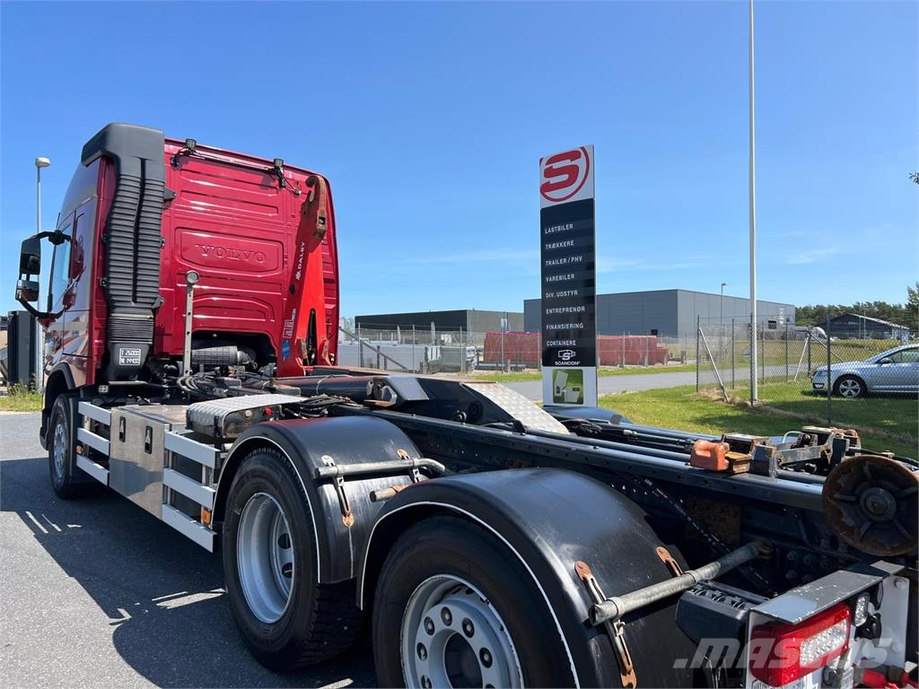 Volvo FM430 Treileri ar āķi