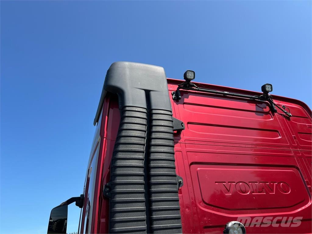 Volvo FM430 Treileri ar āķi