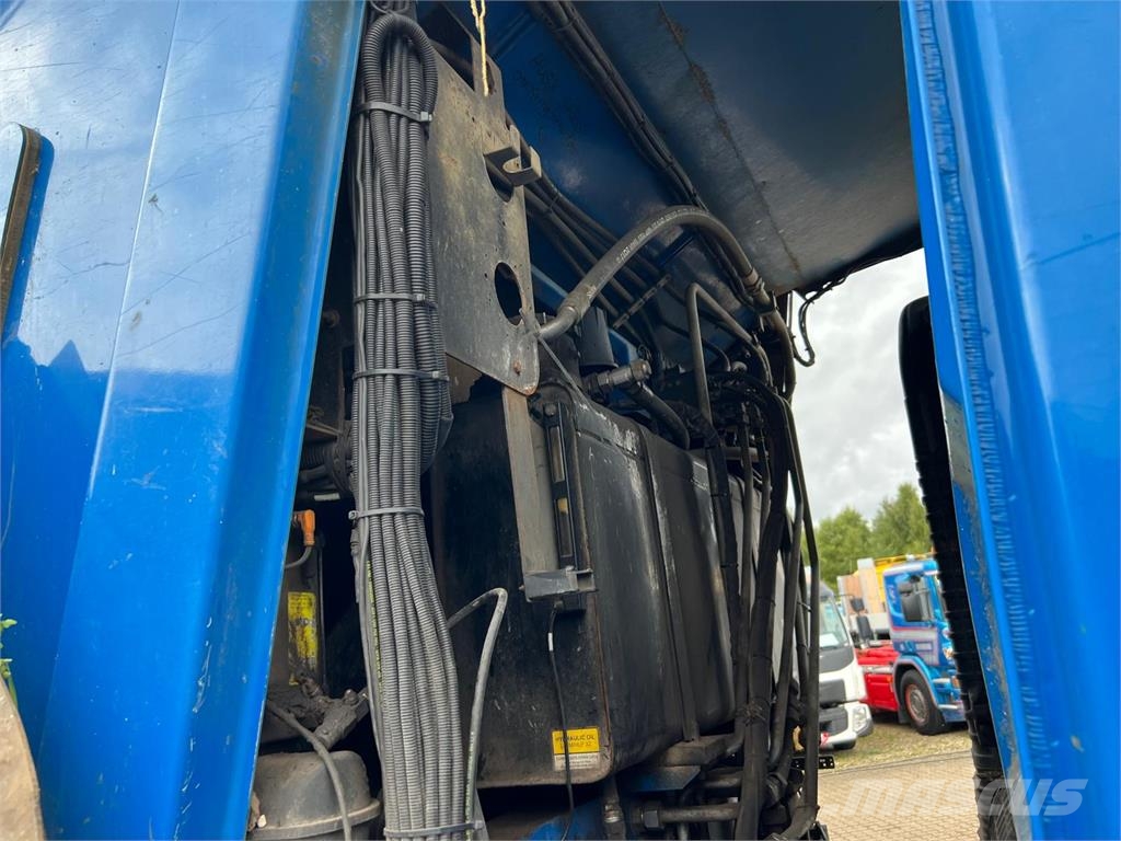 Volvo FM460 8x2*6 Chassis