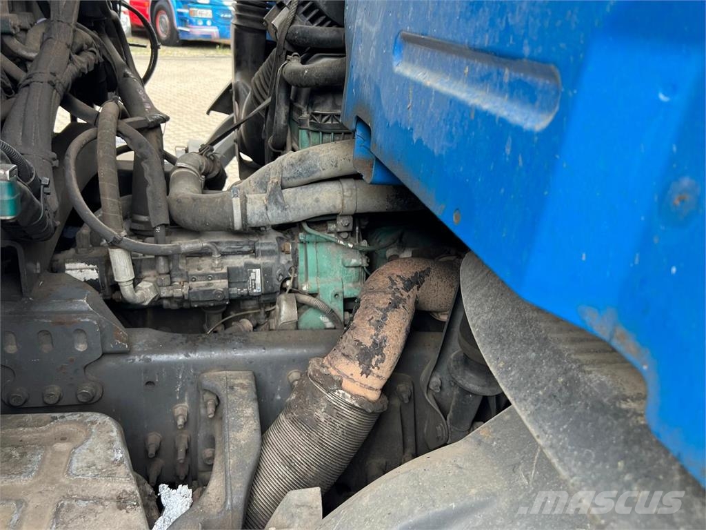 Volvo FM460 8x2*6 - FAUN 533L frontpress Camion dei rifiuti