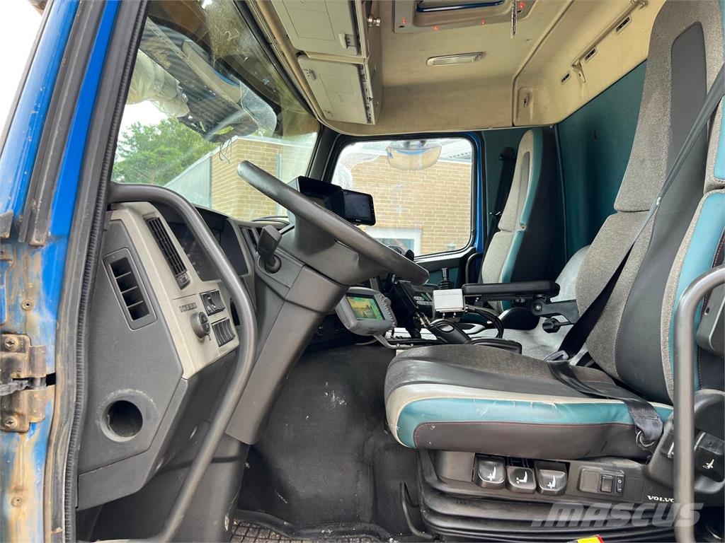 Volvo FM460 8x2*6 - FAUN 533L frontpress Camion dei rifiuti