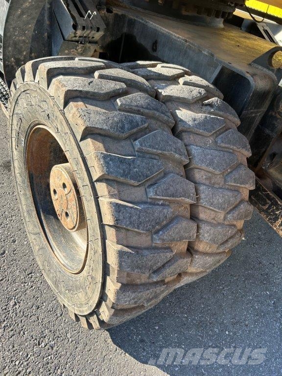 CAT M322F Other components