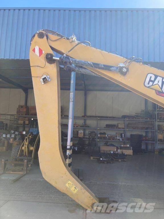 CAT MH3022 Други компоненти