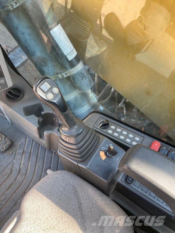 CAT MH3022 Други компоненти