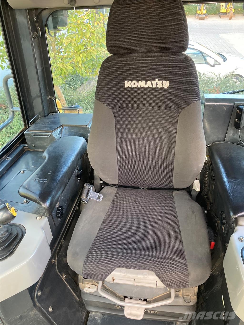 Komatsu D51PXI-24 مكونات أخرى