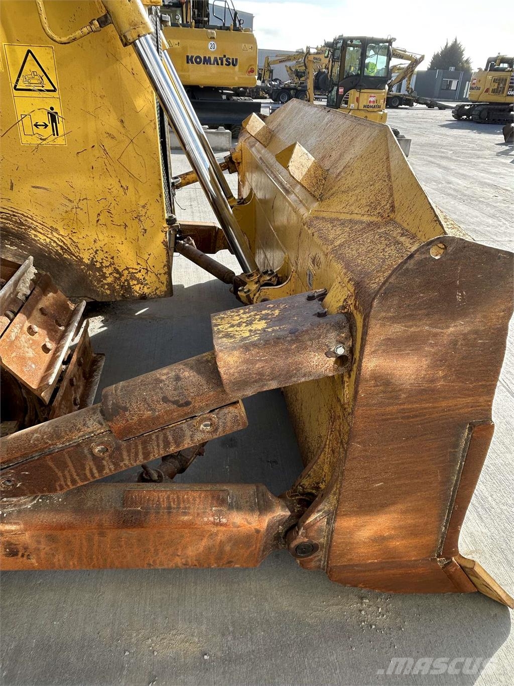 Komatsu D65EX-18E0 기타 부품