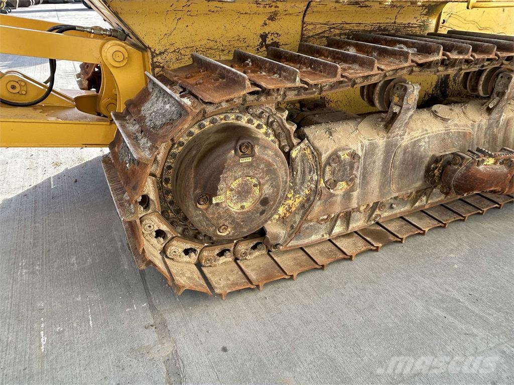 Komatsu D65EX-18E0 기타 부품