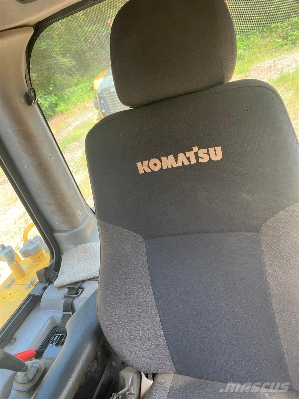 Komatsu D85PX-18E0 Otros componentes