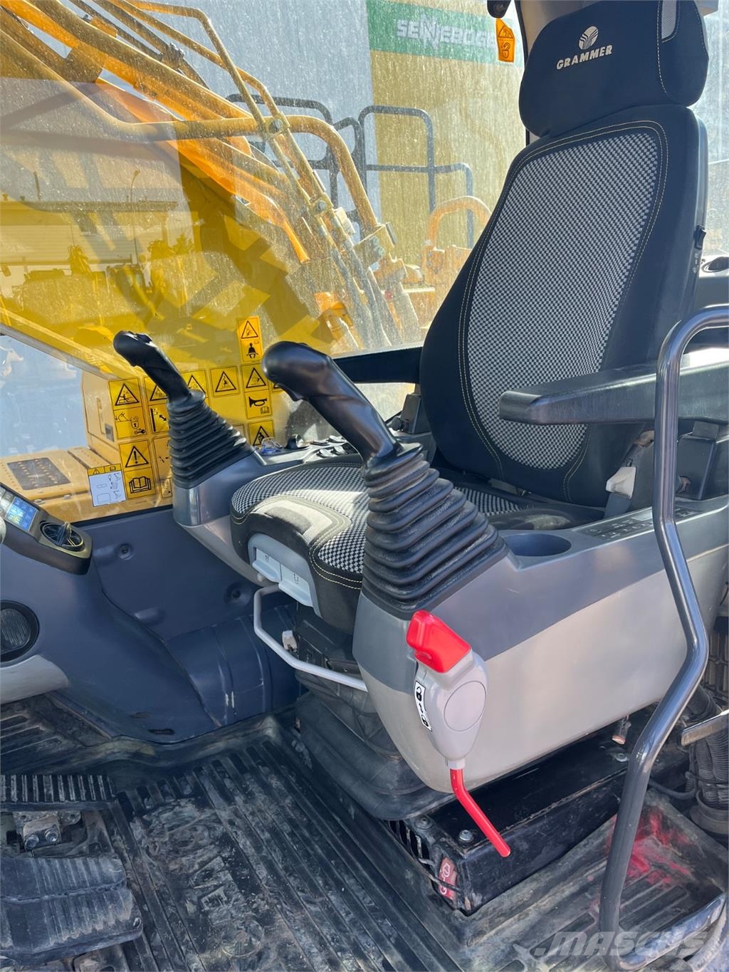 Komatsu HB365NLC-3 Otros componentes