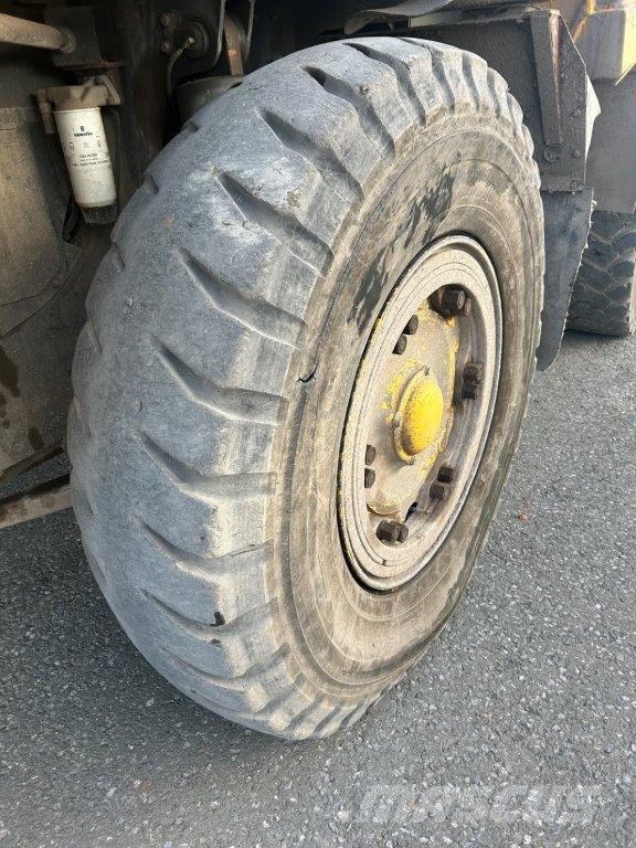 Komatsu HD405-7 其他组件