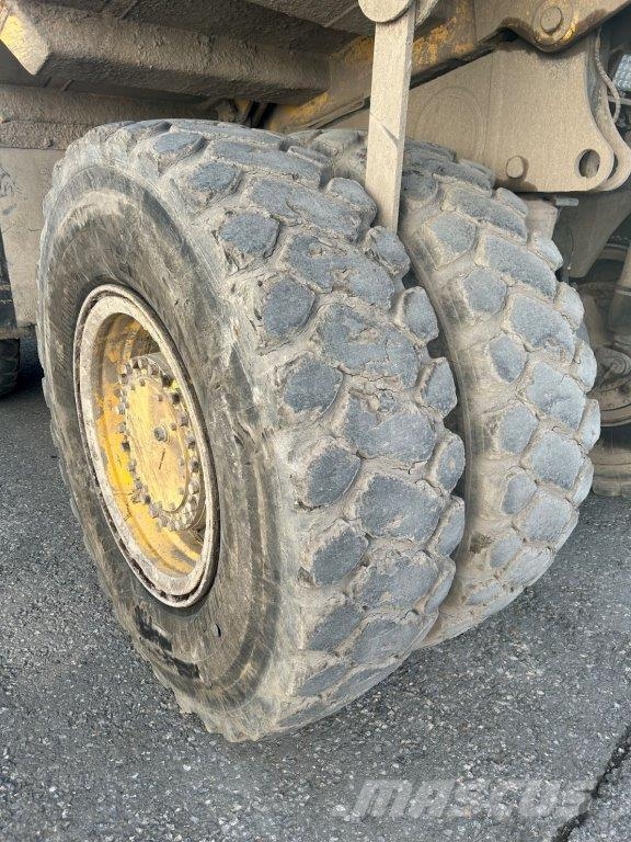 Komatsu HD405-7 其他组件
