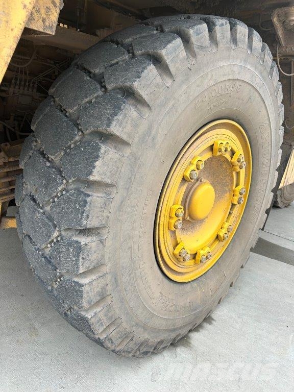 Komatsu HD605-5A 其他組件