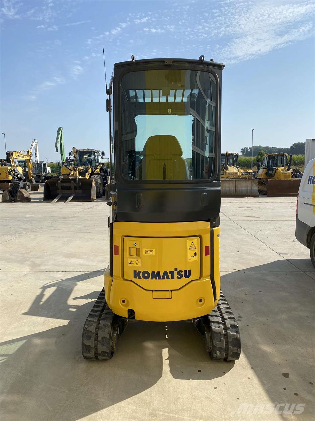 Komatsu PC16R-3HS Otros componentes