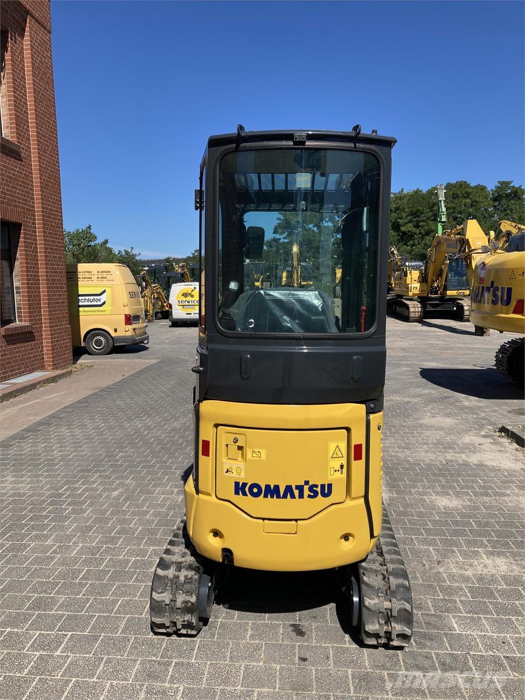 Komatsu PC16R-3HS Otros componentes