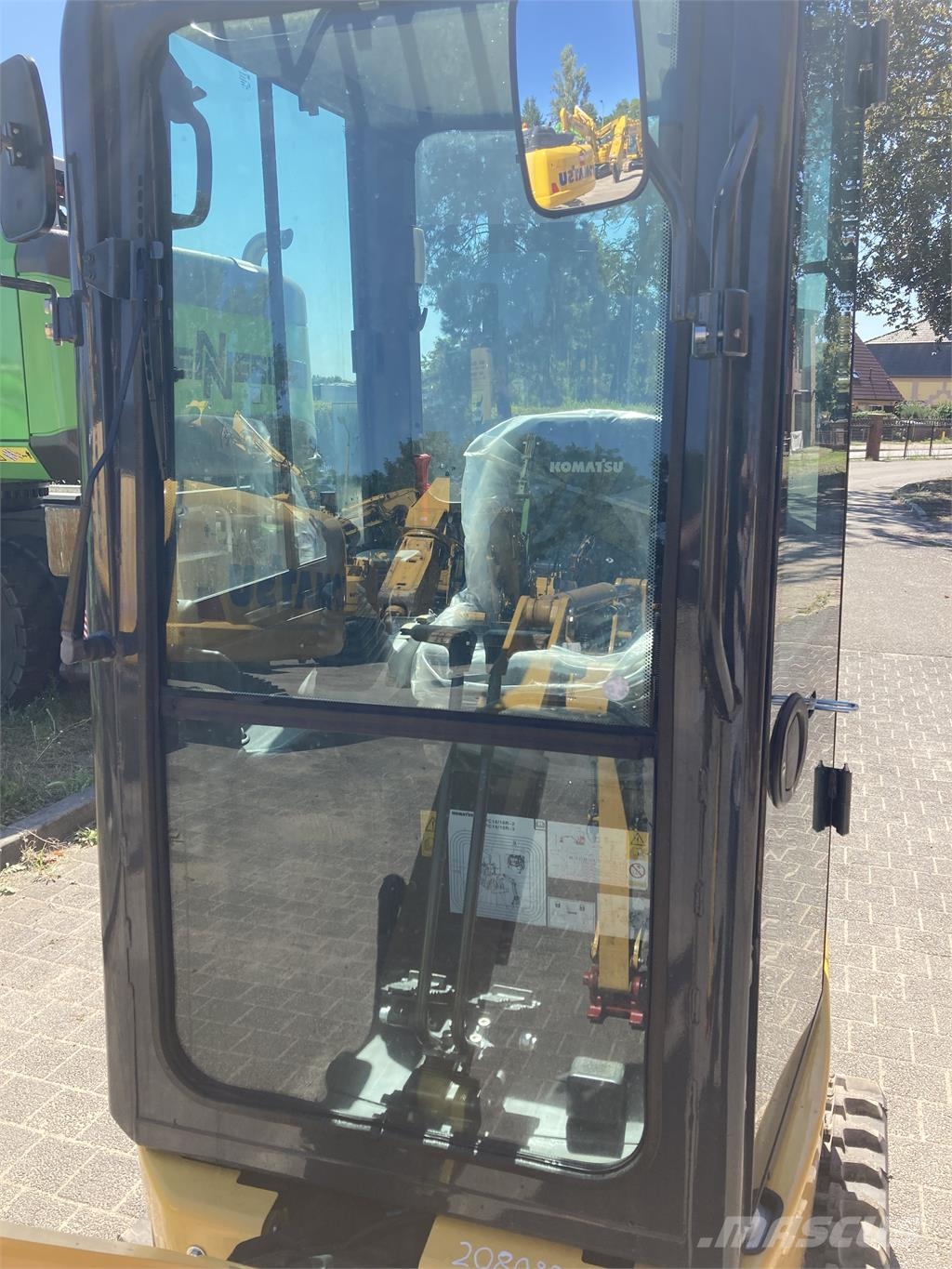 Komatsu PC16R-3HS Otros componentes
