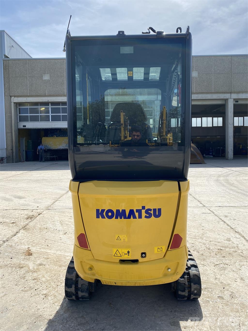 Komatsu PC17R-5 Otros componentes