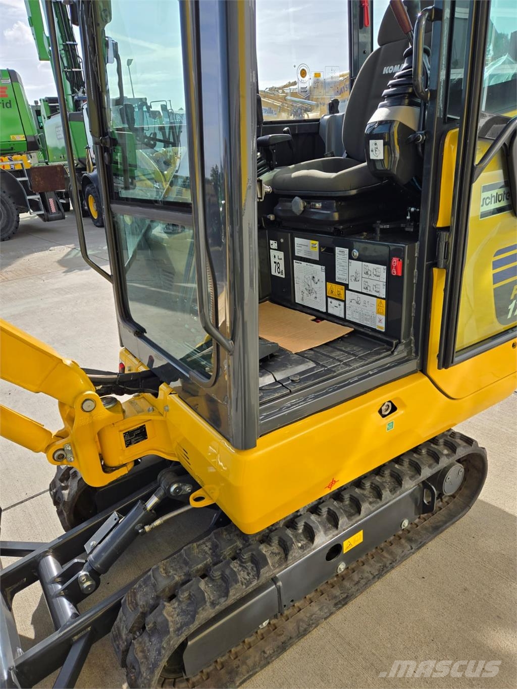 Komatsu PC17R-5 مكونات أخرى