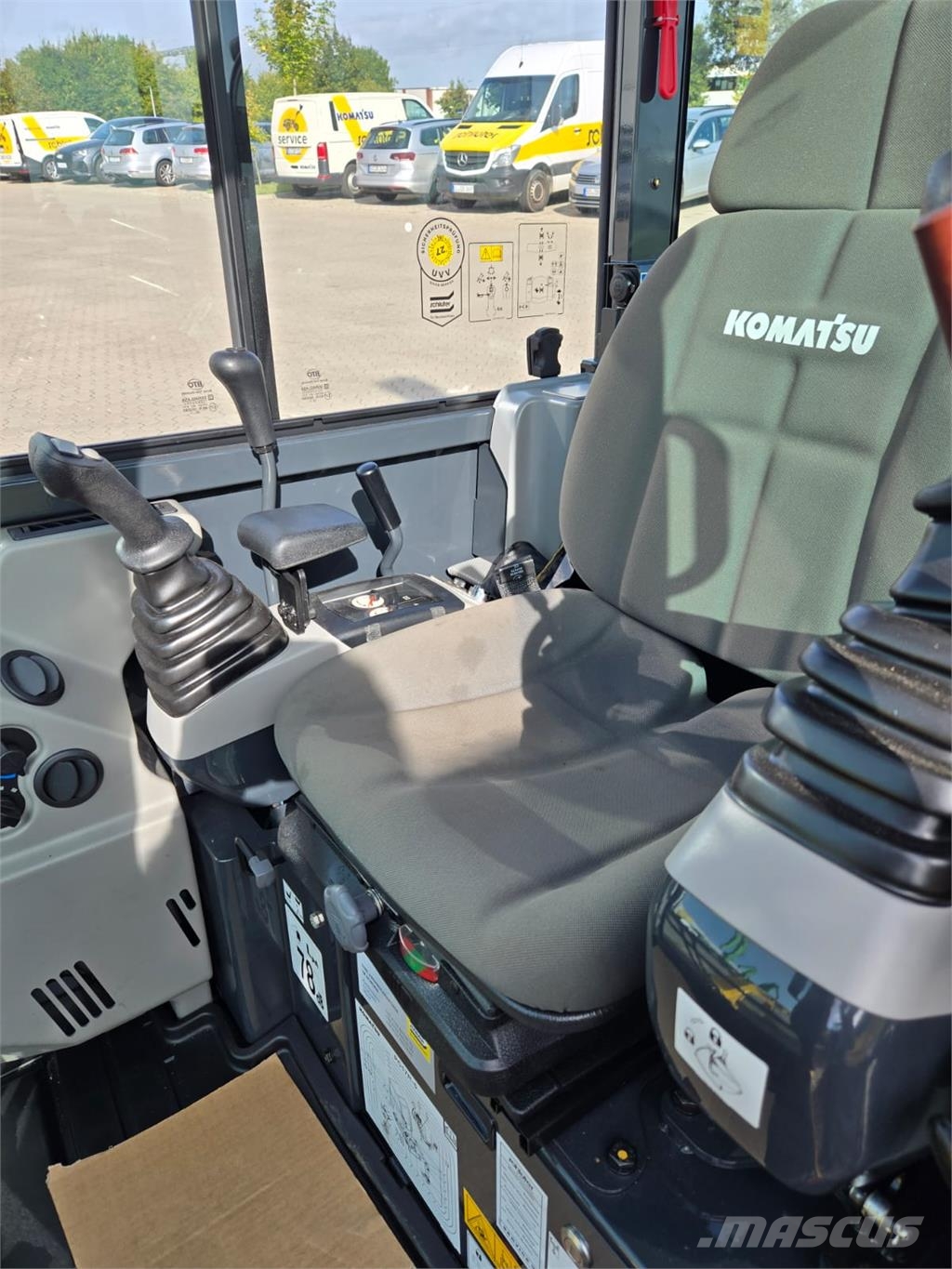 Komatsu PC17R-5 مكونات أخرى