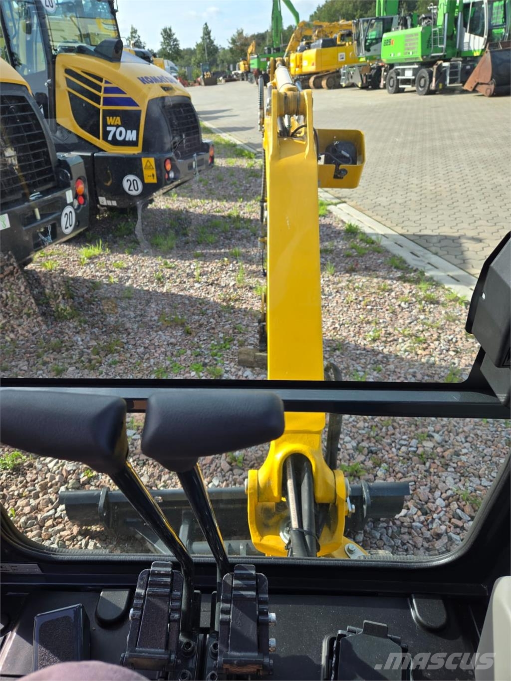 Komatsu PC17R-5 مكونات أخرى