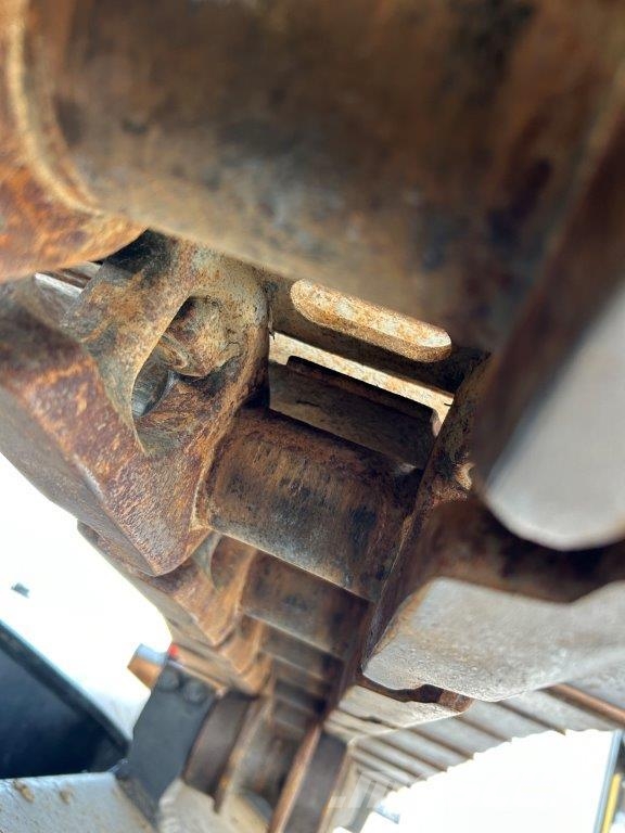 Komatsu PC210LC-11E0 Andre komponenter