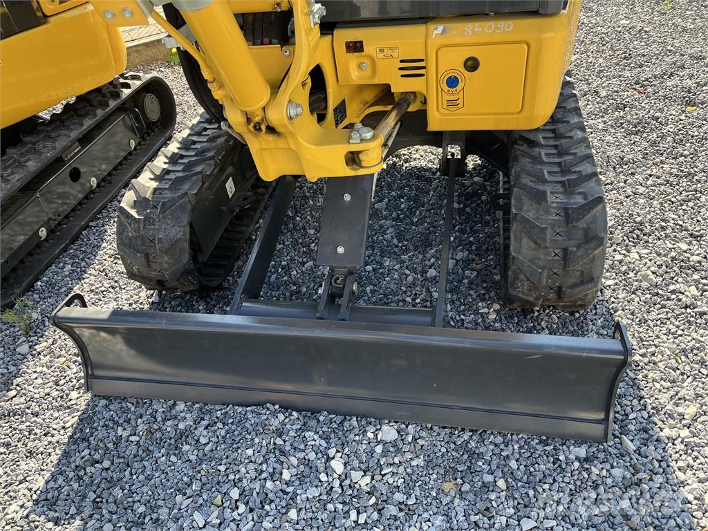 Komatsu PC24MR-5 مكونات أخرى