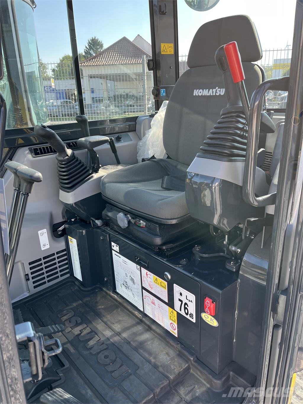 Komatsu PC24MR-5 مكونات أخرى