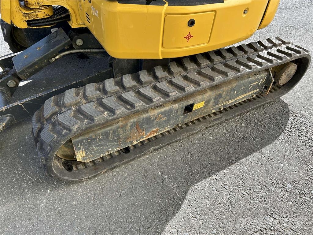 Komatsu PC35MR-5 Andre komponenter