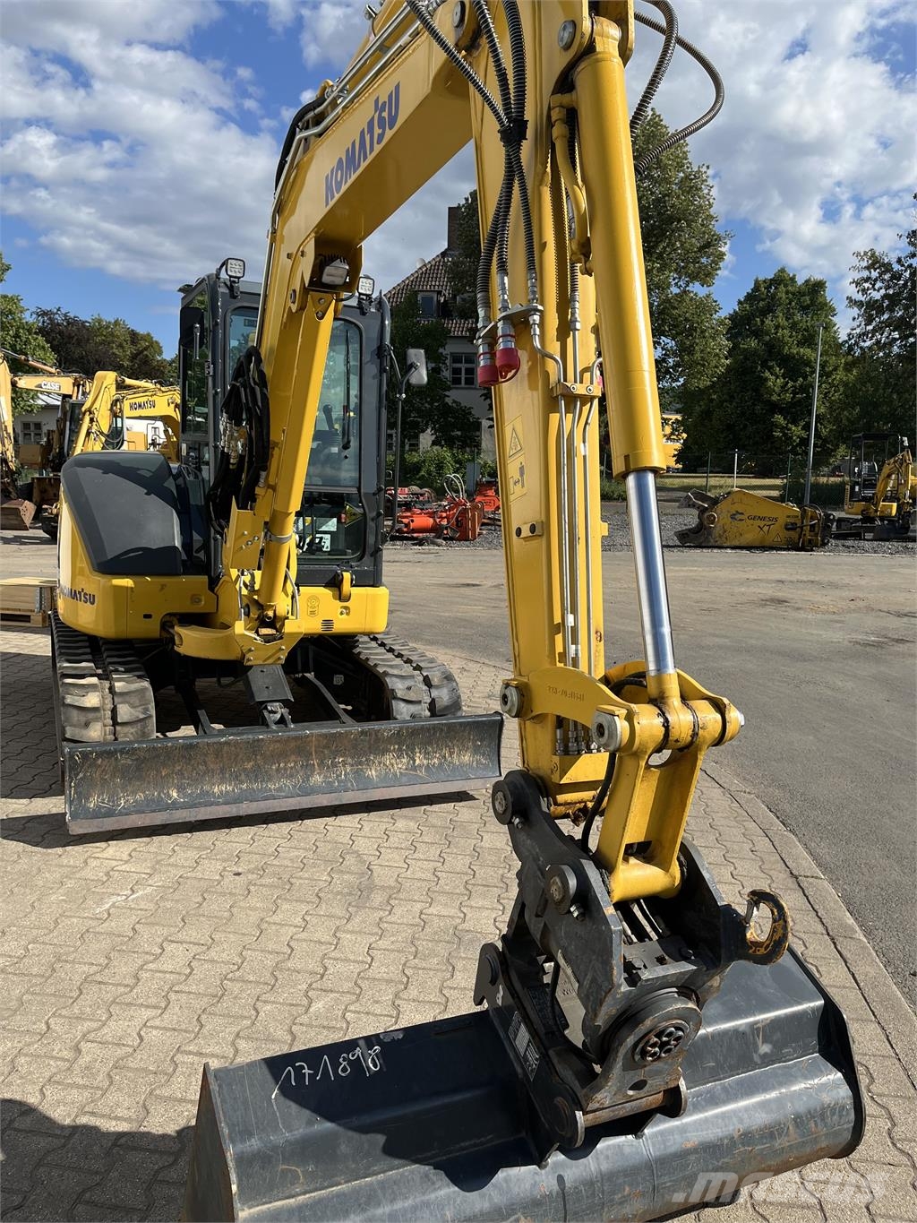 Komatsu PC58MR-5E0 Ostatní komponenty