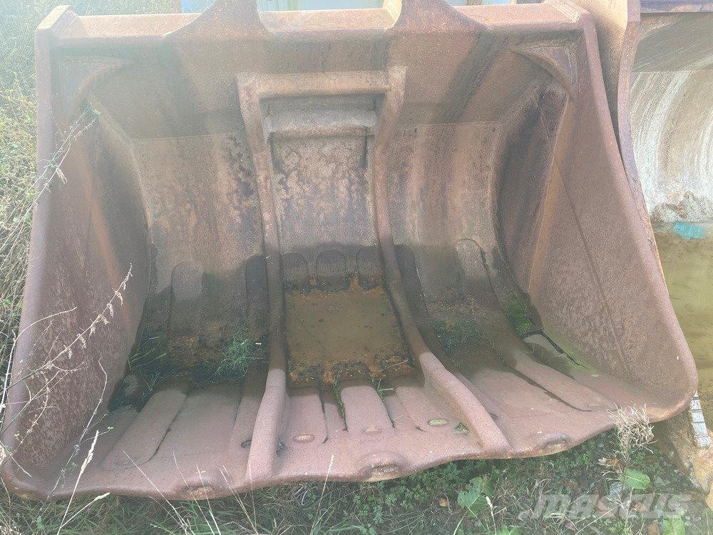 Komatsu PC700LC-8 Ostatní komponenty