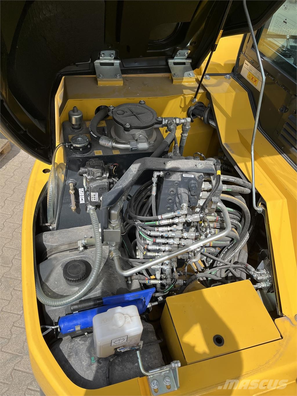 Komatsu PC80MR-5E0 Otros componentes
