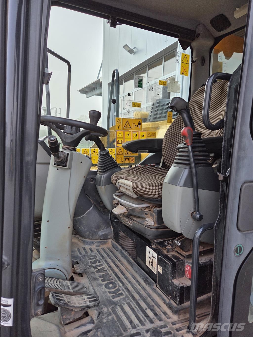 Komatsu PW118MR-11 Otros componentes