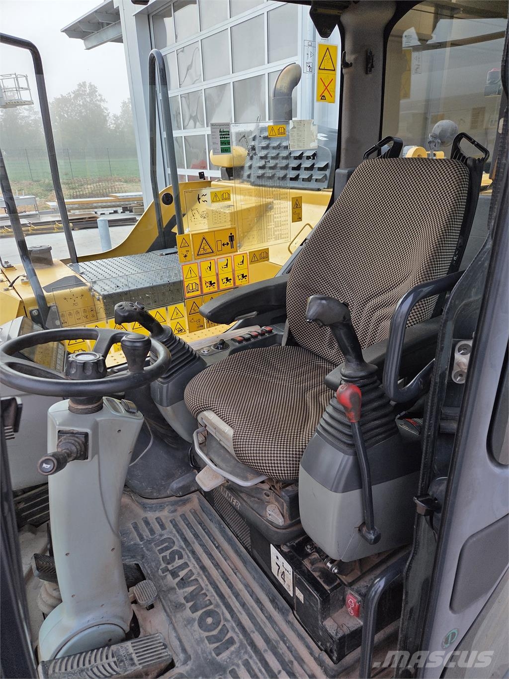 Komatsu PW118MR-11 Otros componentes