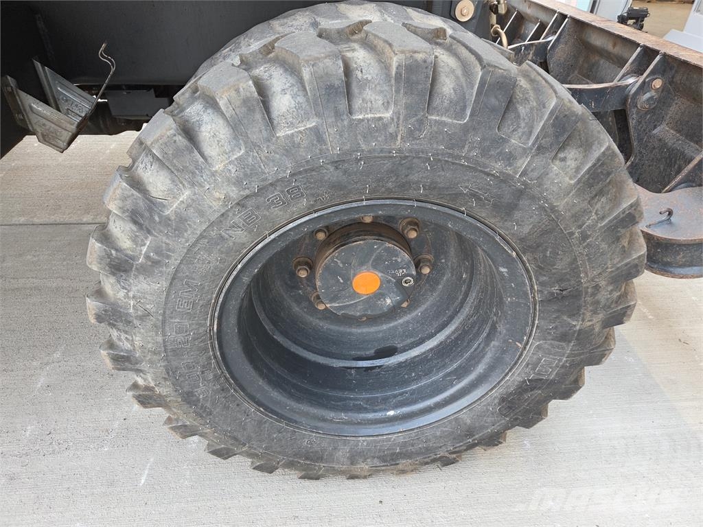 Komatsu PW118MR-11 Otros componentes