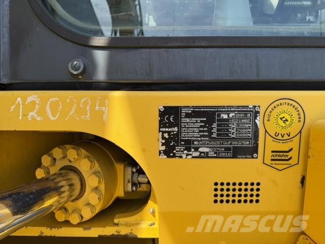 Komatsu PW118MR-8 مكونات أخرى