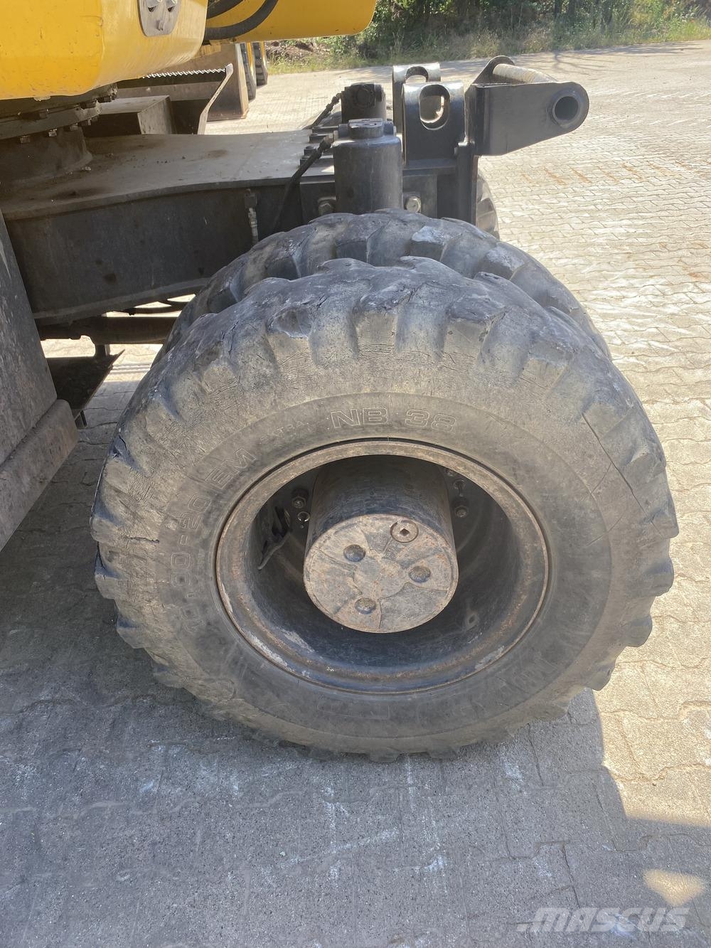 Komatsu PW160-11 Ďalšie komponenty