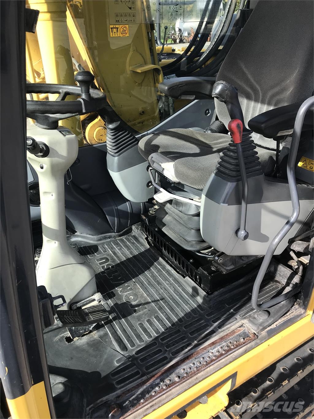Komatsu PW160-8 其他組件