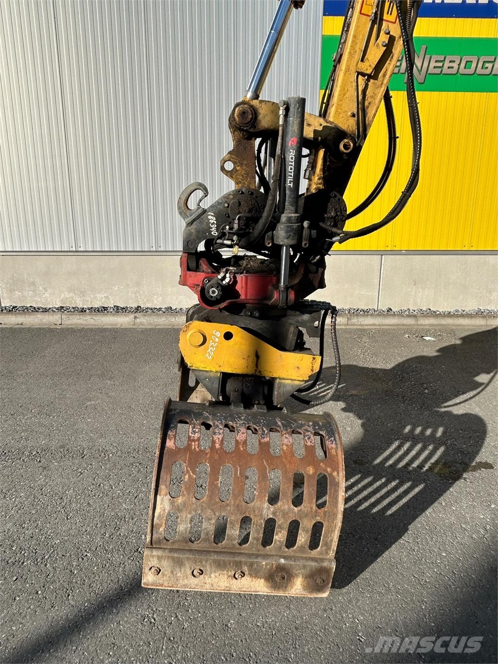Komatsu PW160-8 Other components