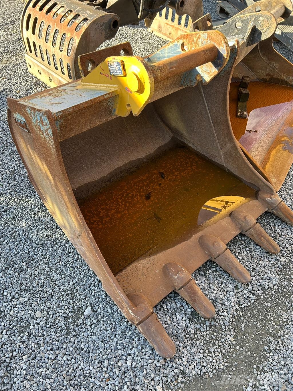 Komatsu PW160-8 Other components