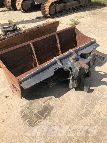 Komatsu PW180-7E0H Otros componentes