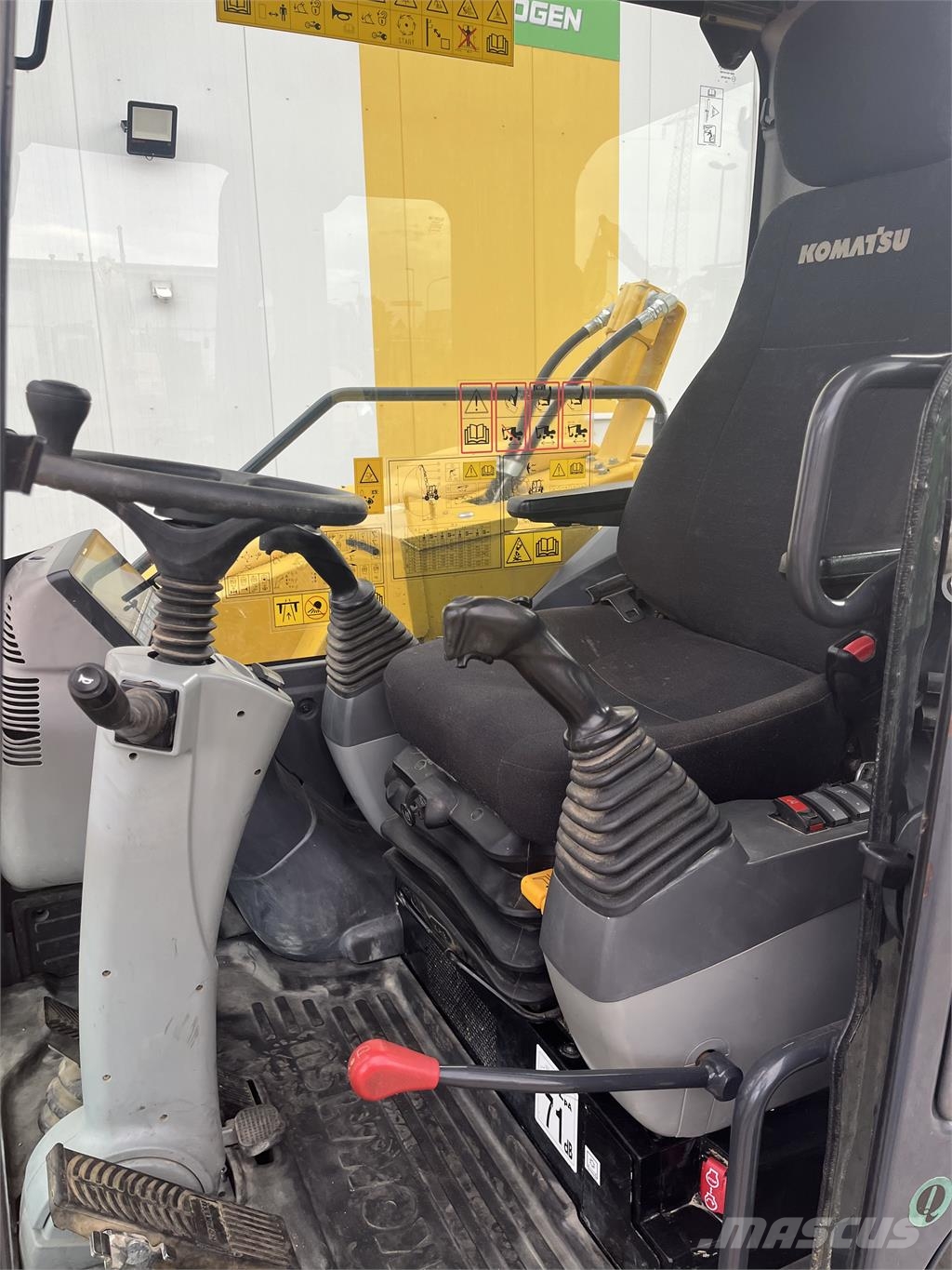 Komatsu PW98MR-10 Otros componentes
